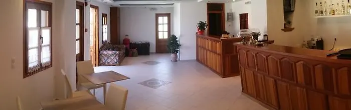 Armyra Hotel